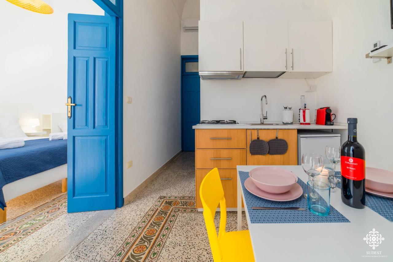 Le 4 Perle Apartments Avola Exteriör bild